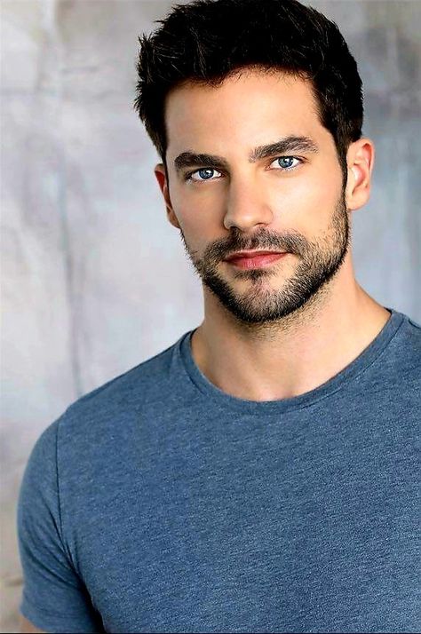 Brant Daugherty Brant Daugherty, Stubble Beard, Beard Styles For Men, Corte De Cabelo Masculino, Male Physique, Beard Styles, Male Face, Good Looking Men, Bearded Men