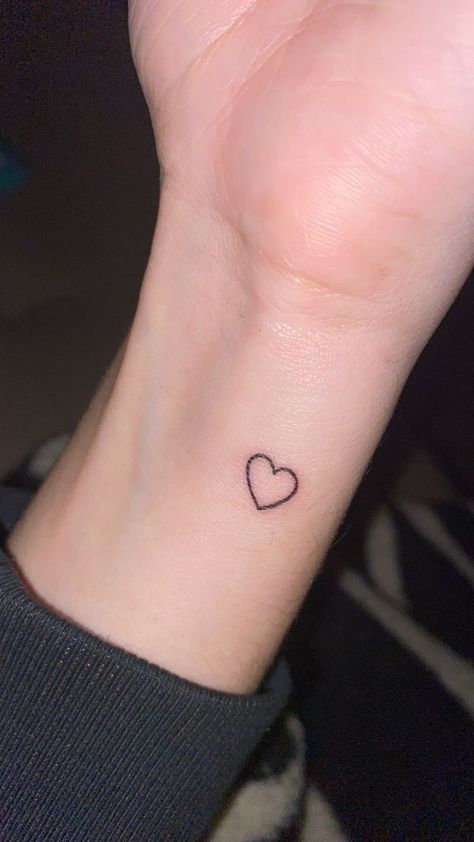 Mini Tats Wrist, Ace Blackwell, Hearts On Wrist Tattoo, Wrist Tattoos Heart, Small Heart Tattoo On Hand, 3 Hearts Tattoo On Wrist, Heart On Wrist Tattoo, Mini Tattoos Heart, Small Heart Tattoo On Wrist