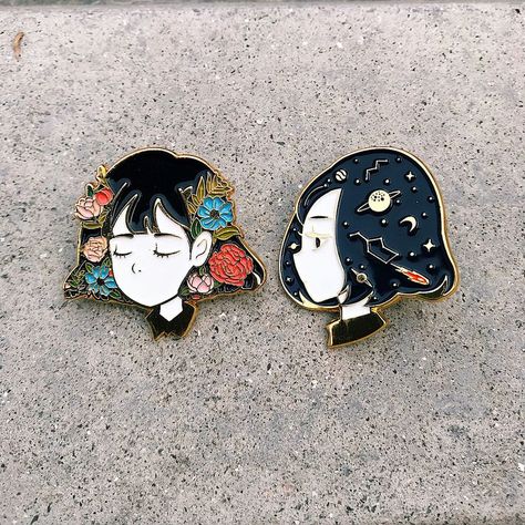 My first ever enamel pin “Serene” and “Reverie” I try to use my favourite painting subject floral and cosmos to make this pin, and the… Diy Halloween Dekoration, Enamel Pin Collection, Astuces Diy, Backpack Pins, Jacket Pins, Painting Subjects, Pretty Pins, Cool Pins, Cute Pins