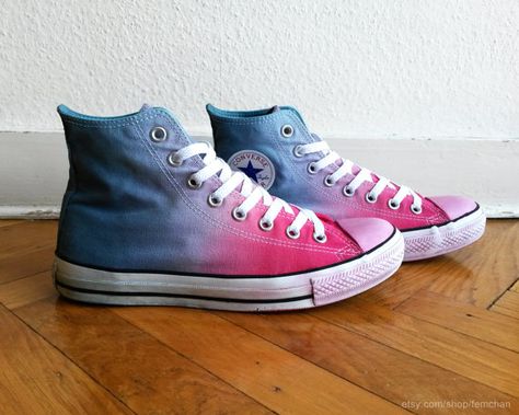 Hot pink steel blue ombre Converse dip dye upcycled by Femchan, €44.35 Dip Dye Clothes, Diy Converse, Ombre Clothes, Sharpie Shoes, Dye Clothes, Shoe Painting, Diy Tie Dye Designs, Purple Converse, Blue Converse