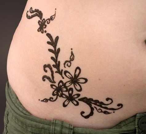 Henna tatoo- want! A Tattoo, Henna Tattoos, Hip Henna, Stomach Henna, Henna Tattoo Designs, Hip Tattoo, Deathly Hallows Tattoo, Henna Tattoo, Tattoo On