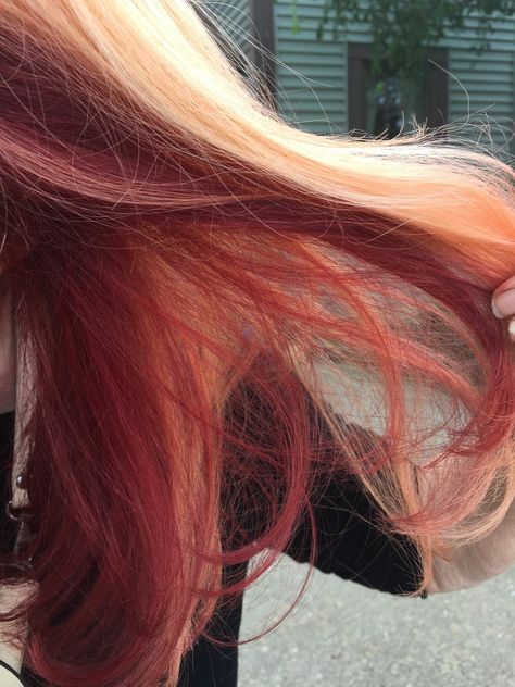 Strawberry Blonde Hair With Dark Underneath, Red Under Blonde Hair, Red And Bleached Hair, Red Underdye Hair Blonde, Blonde Hair Red Underneath, Underdye Hair, Split Dyed Hair, Red Blonde Hair, Hair Color Underneath