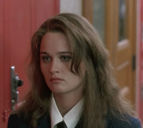 Sarah The Craft Outfits, The Craft Sarah, Sarah The Craft, The Craft Outfits, Craft Outfits, Sarah Bailey, The Craft Movie, The Craft 1996, Robin Tunney