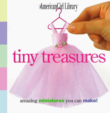 https://images-na.ssl-images-amazon.com/images/I/71KGD33BMML.gif Amazing Miniatures, Dollhouse Decorating, Book Crafts Diy, Fun Hobbies, Miniature Crafts, Miniature Books, Tiny Treasures, Book Show, I Love Girls