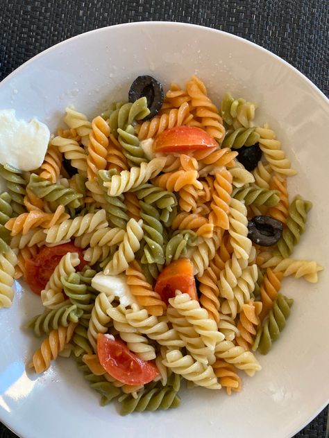 Essen, Vegan Pasta, Pasta Asthetic Picture, Veg Pasta, Pasta Aesthetic, Mozzarella Pasta, Recipes Snacks, Asthetic Picture, Quick Recipes Snacks