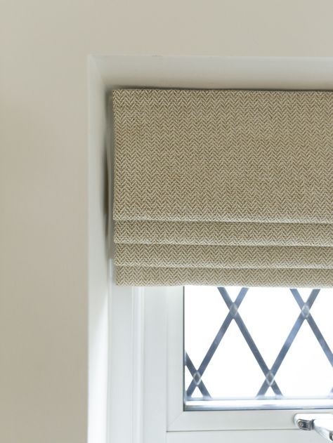 Neutral Blinds And Curtains, Roman Blinds Large Window, Roman Blinds Beige, Cozy Blinds, Living Room With Blinds, Material Blinds, Fabric Blinds For Windows, Bedroom Roman Blinds, Neutral Blinds