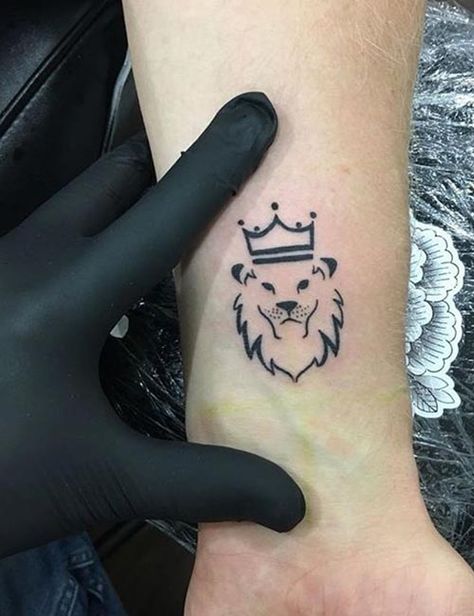 Small Tattoos For Boys, Simple Lion Tattoo, Lion Hand Tattoo, Small Lion Tattoo, Tattoo Homme, Simple Tattoos For Guys, Mens Lion Tattoo, Tato Lengan, Wrist Tattoos For Guys