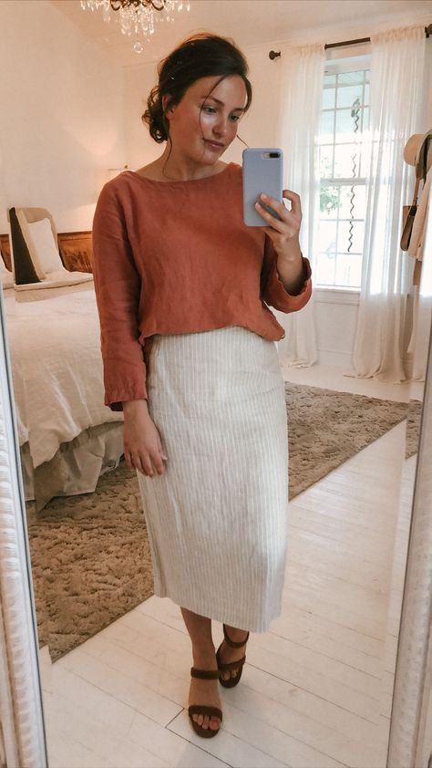 Mennonite Outfit Ideas, Business Casual Modest Outfits, Modern Mennonite Fashion, Modest Neutral Outfits, Modest Business Casual Outfits For Women, Linen Modest Outfits, Minimalist Church Outfit, Modest Sunday Outfits Church, Modest Minimalist Fashion