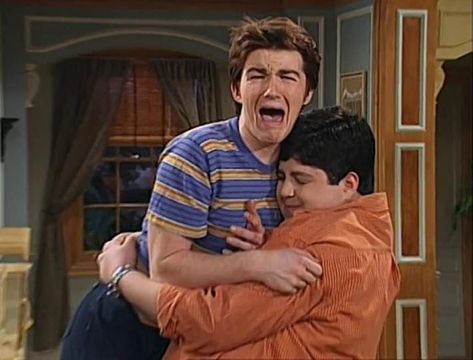 Drake Parker, Dan Schneider, Josh Peck, Drake & Josh, Drake And Josh, Drake Bell, Nickelodeon Shows, Running Humor, Pilot Episode