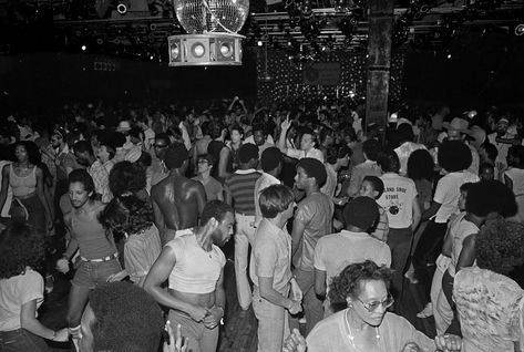 House, Techno, and the 80s: How black culture birthed the 'EDM' era [Part Two] Painting Moodboard, New York Dance, Larry Levan, Chicago House Music, Paradise Garage, Detroit Techno, Chicago House, Disco Club, Roller Disco