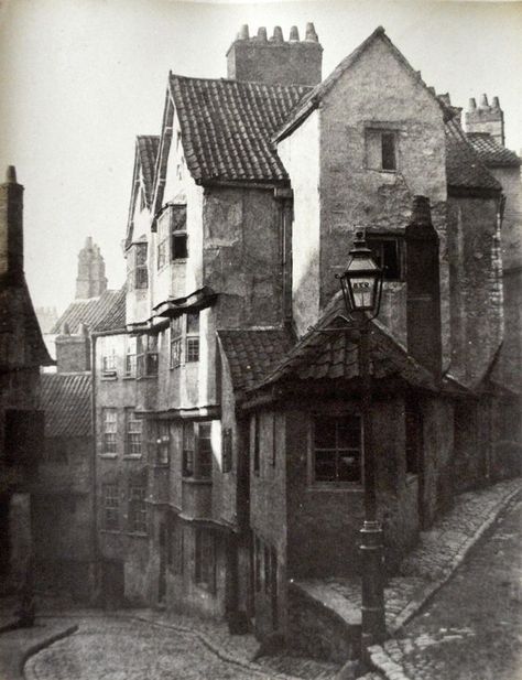 Steep Street in the 1850s Victorian Street, City Of Bristol, Victorian Life, Unique Pictures, Black And White City, Victorian London, White City, Old London, Foto Art