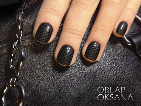 Carbon fiber nails! Great for a girl who's done taking the world's sh*t. Classy Nail Art, Art Noir, Black Nail Art, Nail Envy, Black Nail, Get Nails, Design Nail, Nail Polish Designs, Nail Polish Colors