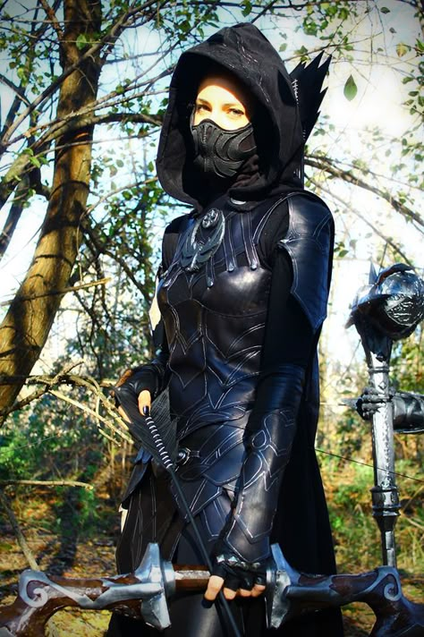 Skyrim Nightingale Thief cosplay by NinjaForge Skyrim Symbols, Skyrim Nightingale, Assassin Costume, Skyrim Cosplay, Mode Steampunk, Post Apo, Illustration Fantasy, Clothes Reference, Elder Scrolls V Skyrim