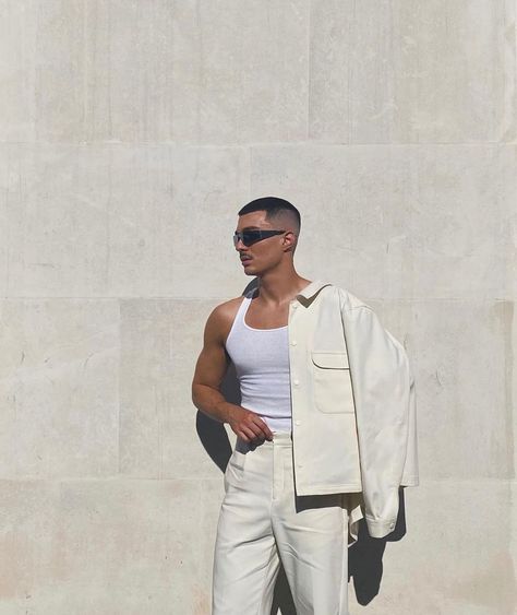 French Tuck, Black Men Fashion Urban, Winter Whites, 90s Hip Hop Fashion, Mens Summer Outfits, Men's Outfits, Street Fashion Men Streetwear, Mens Fashion Streetwear, Cool Outfits For Men