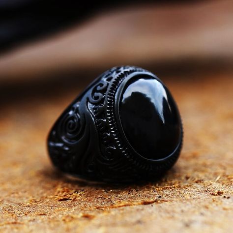 Black Oval Stone Celtic Pagan Stainless Steel Statement Ring Men's Women's Black Biker Signet Sovereign Ring - Etsy UK Stone Rings For Men, Shark Earrings, Compass Bracelet, Black Stone Ring, Bracelet Viking, Mens Rings Fashion, Biker Jewelry, Carved Ring, Gothic Vintage