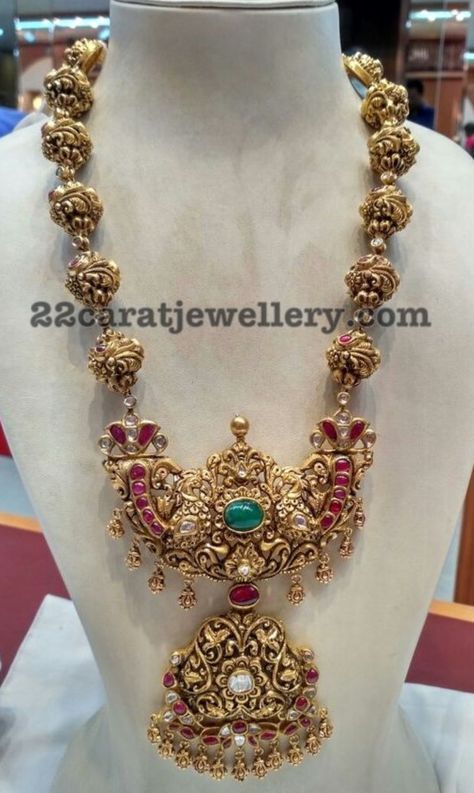 New Jewellery Designs, Antique Necklaces Design, Antique Gold Jewelry Indian, Beautiful Gold Necklaces, Gold Necklace Indian Bridal Jewelry, Antique Bridal Jewelry, Antique Jewelry Indian, Black Beaded Jewelry, Antique Gold Jewelry