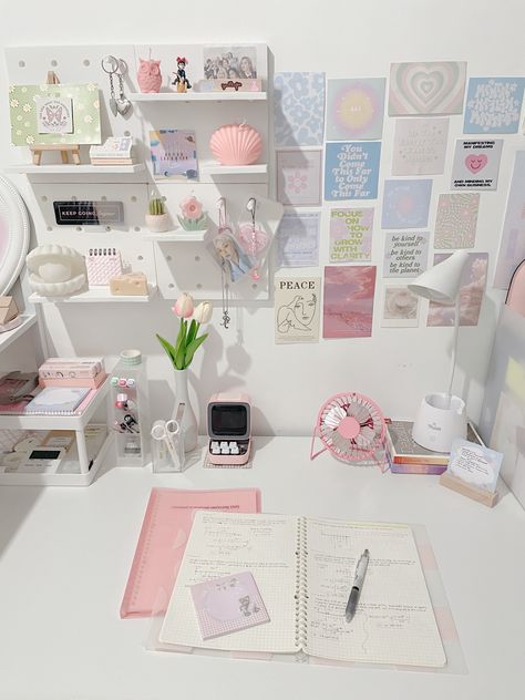 Desk Korean, Pastel Bedroom Aesthetic, Modern Home Office Desk, Printable Wall Collage, Girly Room Decor, Cozy Desk, Study Desk Decor, Pastel Room Decor, Diy Room Decor For Teens