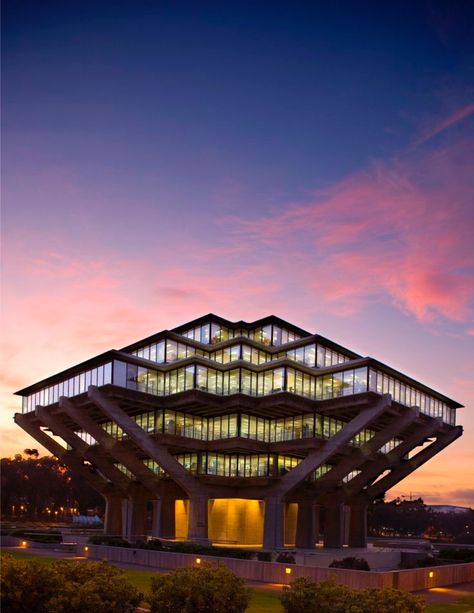 Dogpatch Usa, Geisel Library, La Jolla Houses, Public Library Design, Library Building, Living Etc, Library Architecture, Library Programs, Dr Suess