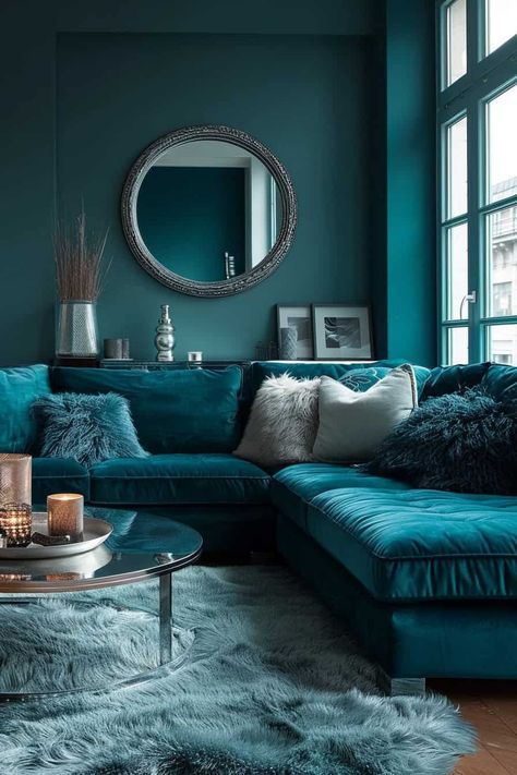 Living Room Teal Couch, Teal Living Room Ideas, Livibg Room, Green Living Rooms, Teal Living Room, Blue Sofa Living, Teal Rooms, Turquoise Living Room Decor, Turquoise Room