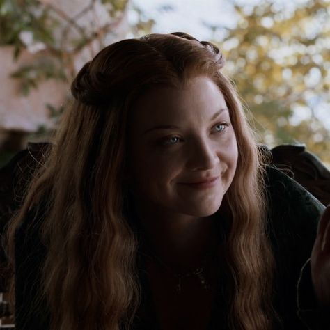 ࿔ Game of Thrones - Season 4 | #gameofthronesicons #margaerytyrell #margaery ࿔ Anne Boleyn, Lotr Oc, Margaery Tyrell, Assassins Creed Art, Natalie Dormer, Thanks Mom, House Of Dragons, A Song Of Ice And Fire, Assassins Creed