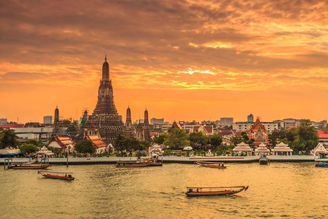 Thailand Aesthetic Wallpaper, Bangkok Wallpaper, Bangkok Thailand Aesthetic, Wallpaper Thailand, Bangkok Aesthetic, Thailand Landscape, Thailand Temples, Bus Aesthetic, Thailand Aesthetic