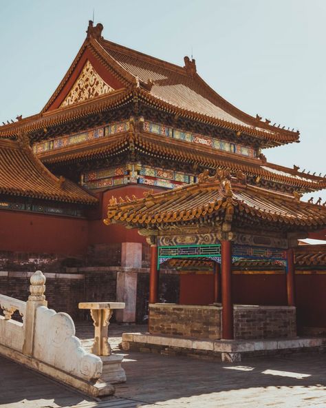 Top 10 Tips for visiting The Forbidden City in Beijing - Charlies Wanderings Forbidden City Beijing, China Places, Places In Hong Kong, China Architecture, Japanese City, The Forbidden City, Ruyi's Royal Love In The Palace, Aesthetic Places, Asian Architecture