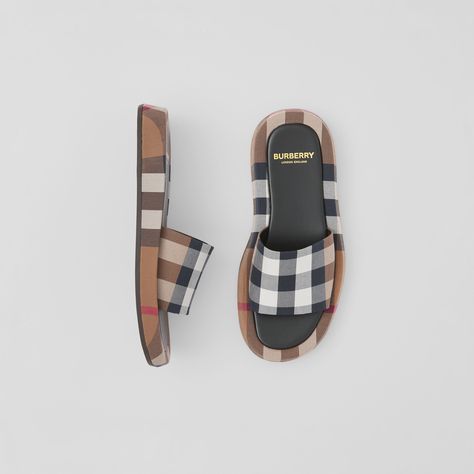 Luxury Sandals, Brand Sandals, Casual Shoes Sneakers, Burberry Outfit, Bottom Design, Walk In My Shoes, Fashion Slippers, Designer Slippers, Burberry Shoes