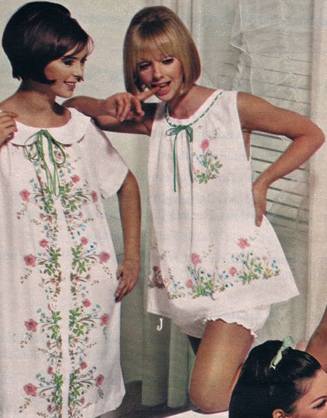 Wards catalog 60s. Unknown model and Cay Sanderson. Baby Doll Pajamas, Doll Pajamas, 60’s Fashion, 1960 Fashion, Vintage Pajamas, 60s 70s Fashion, Lingerie Catalog, Retro Lingerie, Sixties Fashion