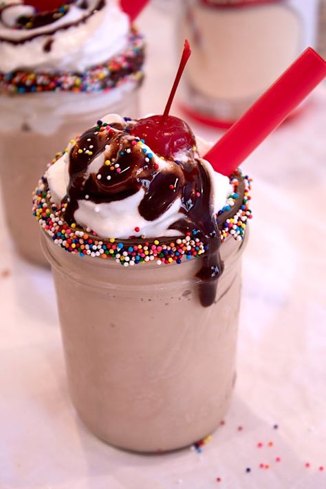 National Chocolate Milkshake Day, Malted Milk Shake Recipes, Old Fashioned Milkshake, Malt Milkshake Recipes, Malt Recipes Milkshakes, Chocolate Malt Recipe, Malt Shake Recipes, Chocolate Malt Milkshake, Ice Cream Shakes Milkshakes