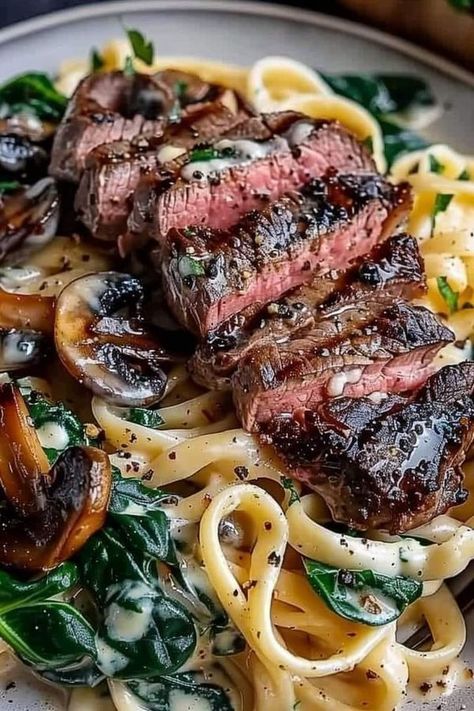 Great recipes yummy | Steak Gorgonzola Alfredo with Roasted Mushrooms, Spinach, and Caramelized Onions 🥩🍝 | Facebook Steak Gorgonzola Alfredo, Gorgonzola Alfredo, Steak Gorgonzola, Steak Dinner Recipes, Mexican Casserole Recipe, Ground Sirloin, Chicken Pasta Bake, Gorgonzola Cheese, Beef Sirloin