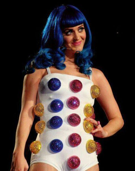 Katy Perry Halloween Costume, Gogo Dancer Outfits, Concert Oufit, Katy Perry Costume, Katy Perry Outfits, Katy Perry Hot, Cotton Candy Clouds, Dancers Outfit, Candy Girl