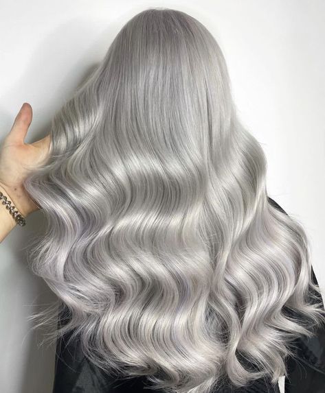 Grey Hair Astetic, Fashion Grey Hair, Grey Hair Bride, Pearl Grey Hair, White Grey Hair Color, Silver Platinum Blonde Hair, Light Grey Hair Color, Champagne Grey Hair, Platinum Blonde Hair Grey