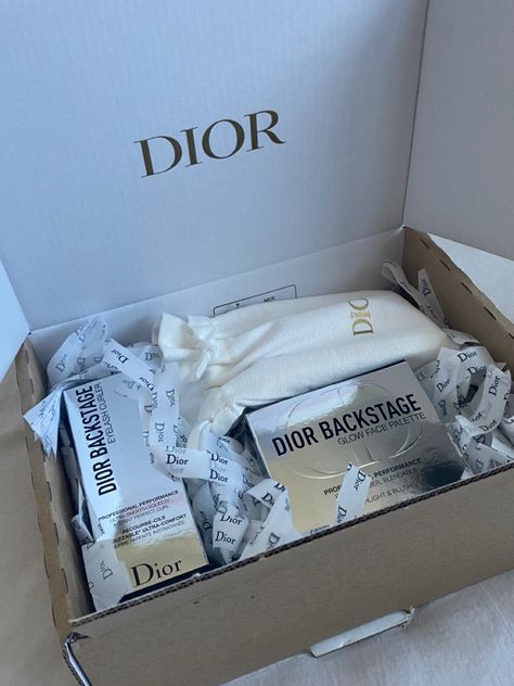 #oldmoney #beauty #makeup #dior #aesthetic #thatgirl #luxury Dior Beauty Packaging, Dior Makeup Packaging, Dior Skincare, Expensive Stuff, Makeup Dior, Aesthetic Old Money, Dior Cosmetics, Dior Aesthetic, Aesthetic Old