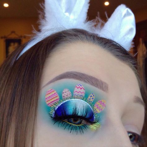 Easter Makeup Ideas, Easter Makeup Looks, Theater Makeup, Holiday Eyeshadow, Theatre Makeup, Eyelash Brands, Prom Eye Makeup, Easter Makeup, Silk Lashes