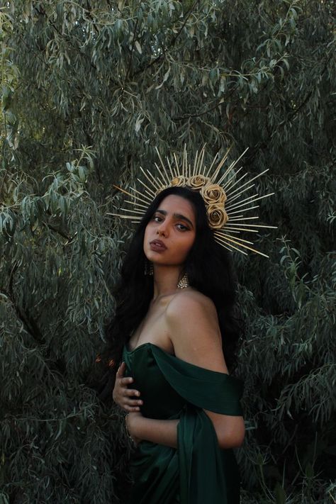 Greek Goddess Photoshoot, Goddess Aesthetic, Nature Goddess, Beautiful Photoshoot Ideas, Shotting Photo, Creative Photoshoot Ideas, Glam Photoshoot, Model Inspo, Photoshoot Themes