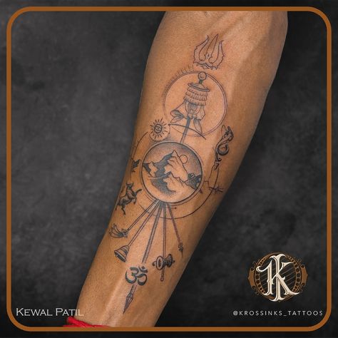 “Channeling divine strength and balance with this Shiva-inspired geometric masterpiece. 🕉️ Sacred lines meet cosmic energy, creating a powerful fusion of art and spirituality. Tattoo done at Krossinks Tattoos Navi Mumbai. #shivatattoo #geometrictattoo #sacredart #feed Spirituality Tattoo, Shiva Tattoo, Navi Mumbai, Cosmic Energy, Minimal Tattoo, Sacred Art, Lord Shiva, Shiva, Geometric Tattoo