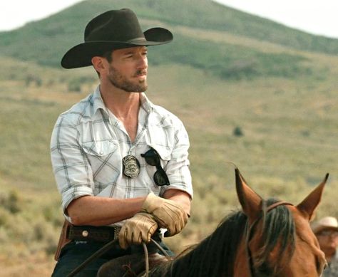 Ryan From Yellowstone, Ryan Yellowstone Aesthetic, Ian Bohen Yellowstone, Ryan Yellowstone, Yellowstone 1923, Yellowstone Men, Cowboy Men, Cowboy Photography, Ian Bohen