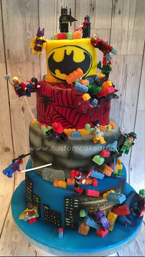 Lego Avengers Cake, Superhero Cake For Boys, Marvel Cake Ideas, Lego Superhero Cake, Ultimate Desserts, Team Titans, 6th Birthday Boys, Marvel Birthday, Spiderman Birthday Cake