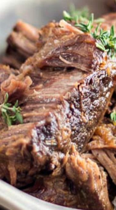 Beef Blade Roast Slow Cooker, Blade Roast Oven, Bottom Blade Roast Recipes, Blade Roast Recipe, Blade Roast Slow Cooker, English Meals, Onion Compote, Beef Blade Roast, Roast Oven