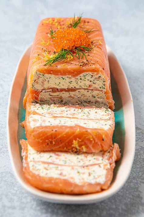 Salmon Terrine Recipes, Smoked Salmon Starter, Salmon Mousse Recipes, Smoked Salmon Terrine, Salmon Starter, Salmon Terrine, Salmon Mousse, Terrine Recipe, Pate Recipes