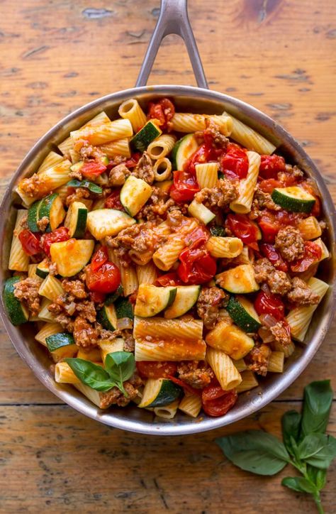 Healthy Pasta Recipes With Veggies, Nice Pasta Dishes, Ground Beef And Zucchini Recipes Pasta, Zucchini Tomato Pasta, Rigatoni With Sausage, Pasta Rigatoni, Rigatoni Recipe, Tomatoes And Zucchini, Pasta With Zucchini