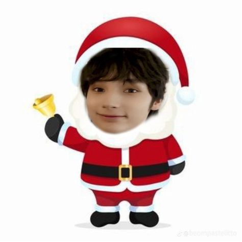 Hueningkai Christmas, Kpop Christmas Icons, Txt Christmas, Kpop Christmas, Txt Funny, Black Dude, Moa Collection, Holiday Icon, Huening Kai