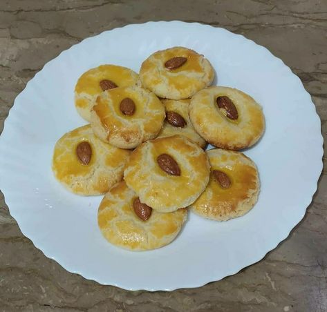 Asian style Naan khatai(biscuit) that is easy to make with simple ingredients crispy,tasty and favorite for everyone. Naan Khatai Recipe, Naan Khatai, Nan Khatai, Gram Flour, All Purpose Flour, Naan, Gummy Candy, Asian Style, Powdered Sugar