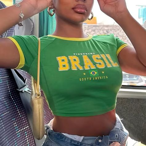 𝑻𝒓𝒆𝒏𝒅 𝒔𝒆𝒕𝒕𝒆𝒓 ✨ in our “Brasil Top” Soft and comfortable, great for running errands, casual outfit vibes, lunch or going out. 💙 Model is wearing a size small Shop online! Website is open for orders! 🛍 #fashion #fashionblogger #fashionstyle #fashionnova #prettylittlething #shein #boutique #baddie #brasil #brazil #baddieoutfits #outfitshaderoom #fashionkilla #styleblogger #summeroutfit #summeroutfitideas #shortsset #matchingset Crop Tops Casual, Geometric Clothing, Aesthetic Baby, Street Aesthetic, Crop Top Casual, Y2k Clothes, Crop Top Tees, Blue Crop Tops, Popular Outfits