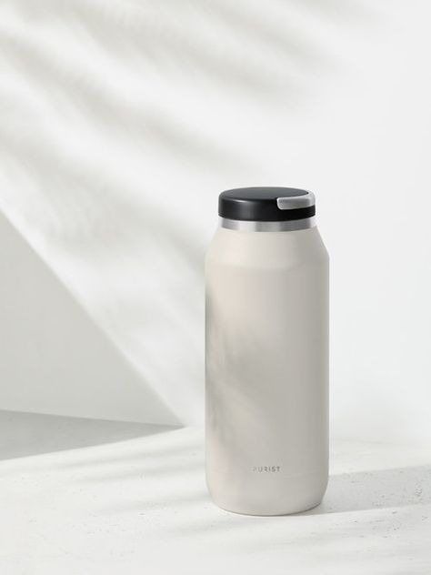 7 Best Reusable Water Bottles So You Can Ditch Single-Use Plastic // The Good Trade // #zerowaste #plasticfree #nowaste #lesswaste #sustainableliving #sustainablitity Insolated Water Bottle, Collapsable Water Bottle, Cool Water Bottles, Water Bottels, Cooking Ware, Foldable Water Bottle, Kitchenware Design, Trendy Water Bottles, Clean Ocean