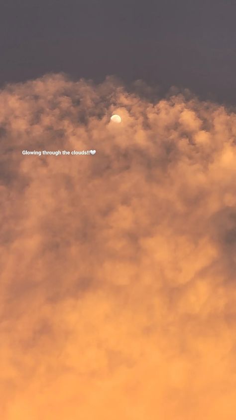 Sunset With Moon Aesthetic, Short Caption For Sunset Picture, Short Qoute Insta, Quotes For Sunset Pictures, Text About Moon, Moon Captions Short, Sunsets Caption, Captions About Sunsets, Sunrise Quotes Morning Short