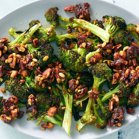 Broccoli With Sizzled Nuts And Dates, Sticky Broccoli, Broccoli Rabe Recipes, Brócoli Recipes, Broccoli And Green Beans, Broccolini Recipe, Cottage Recipes, Breakfast Diet, Cruciferous Vegetables