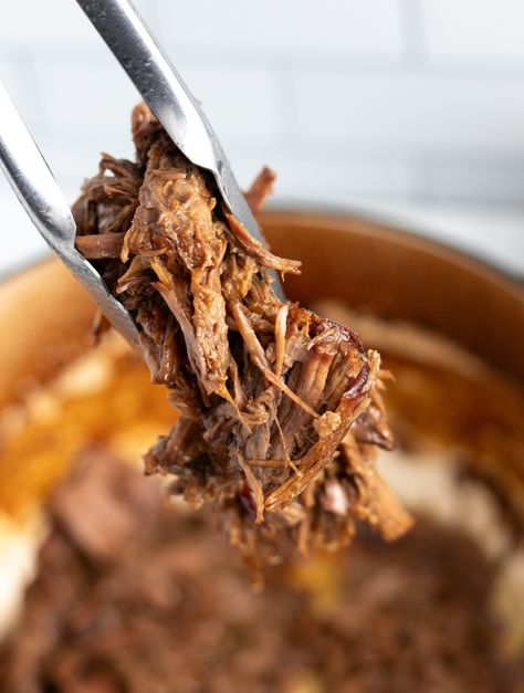 Roast Beef For Tacos, Shredded Beef Recipes Oven, Tacos Made With Chuck Roast, Chuck Roast Taco Meat, Chuck Roast Shredded Beef, Chuck Roast Shredded Beef Tacos, Beef Arm Roast, Pot Roast Tacos, Flavorful Pot Roast