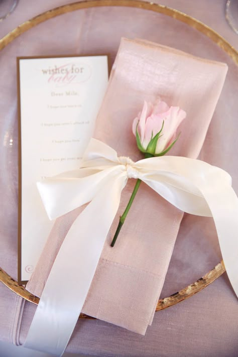 Table Rose, Tafel Decor, Pink Napkins, Baby Rosa, Pink Table, Wishes For Baby, Marriage Ceremony, Pink Parties, Pink Baby Shower