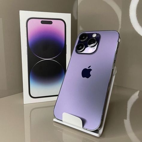 Iphone 13 Pro Purple, Phone Obsession, Galaxy Flip, Apple Iphone Accessories, Tech Aesthetic, Purple Iphone, Iphone Life, Iphone Obsession, Bridal Diamond Jewellery